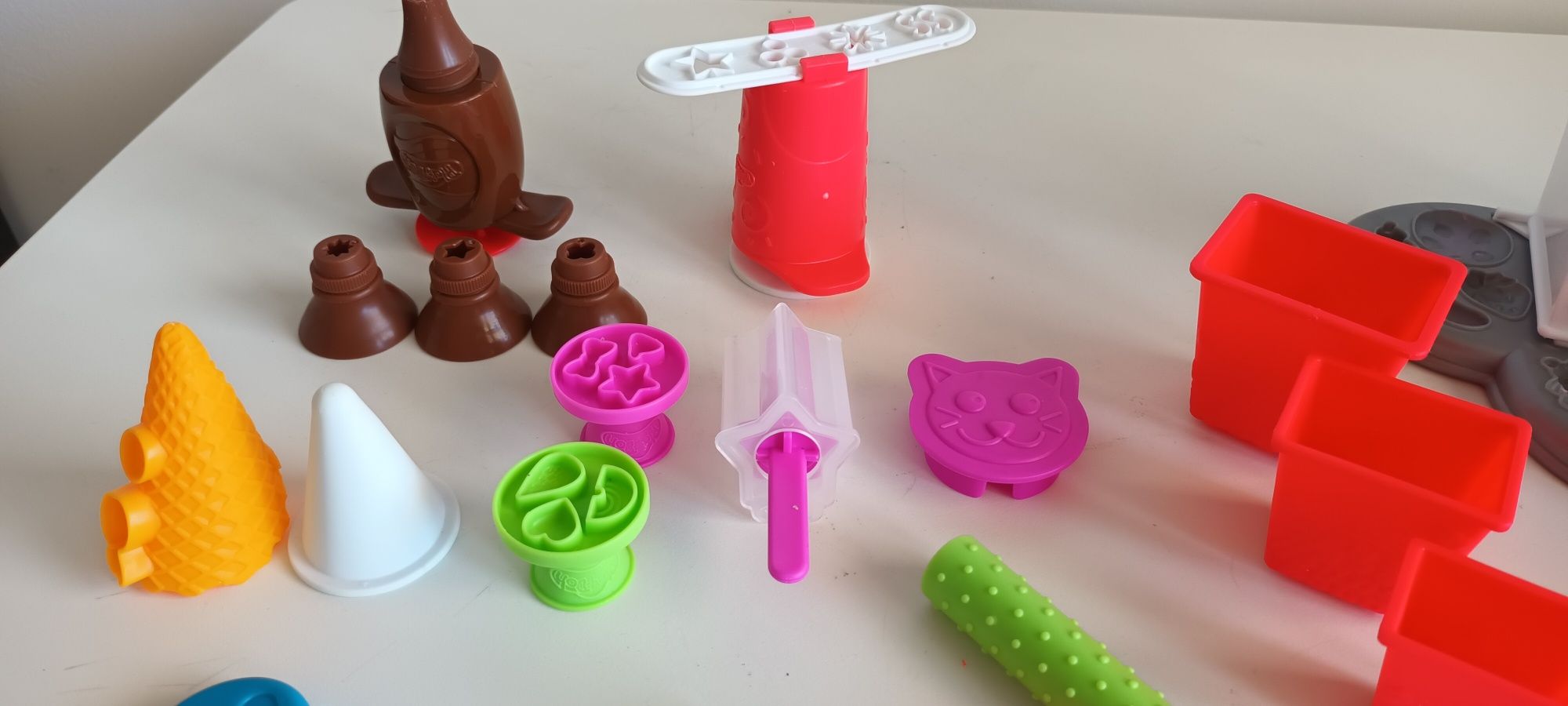 Set play-doh (pipoqueira e fábrica gelados)