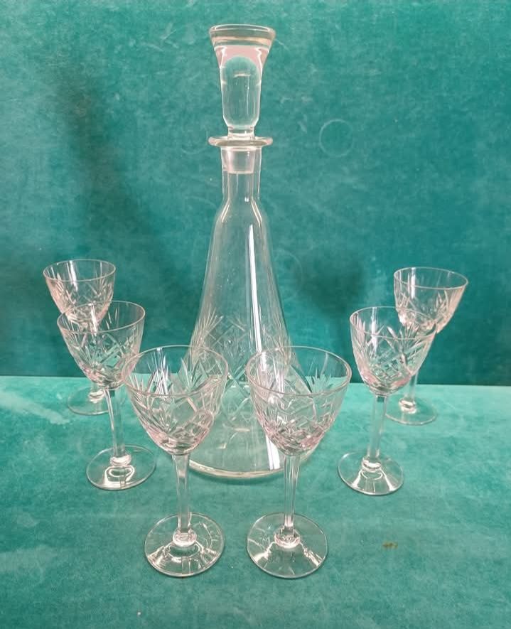 Conjunto de 7 peças de vidro antigo