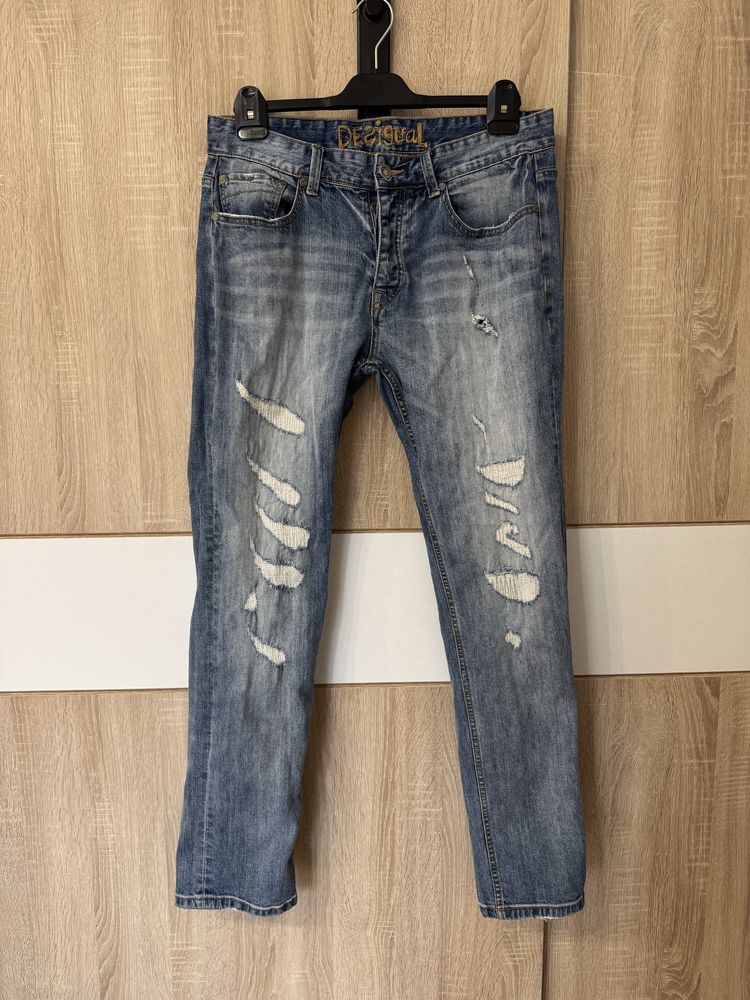 Spodnie Desigual M jeansy męskie dżinsy z przetarciami W32 straight