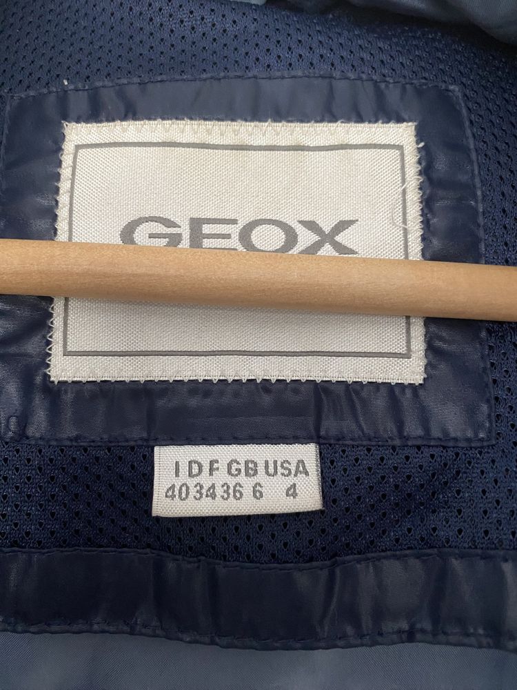 Kurtka geox granatowa puchowa z kapturem krótka 36/s