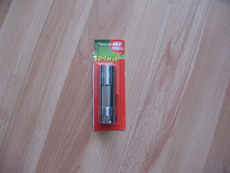 Podręczna latarka metalowa