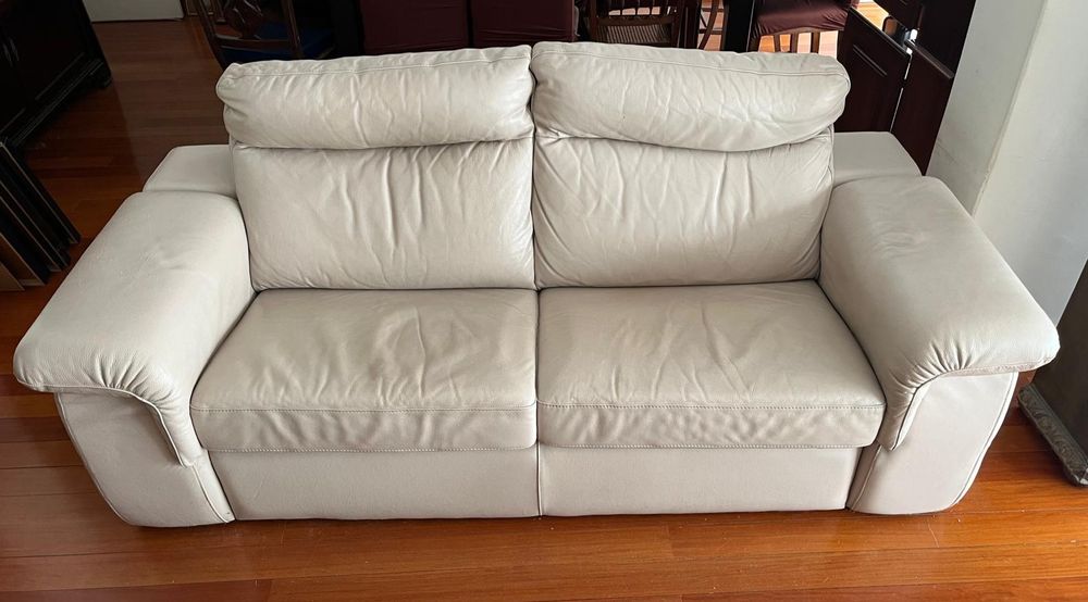 Sofá 2 lugares Pele Bege