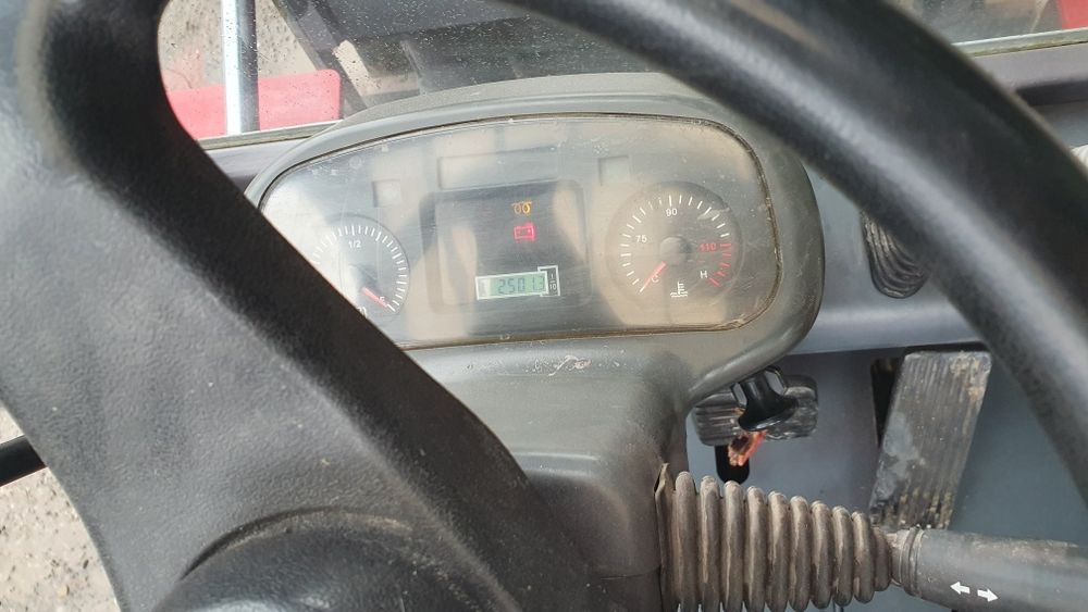 Вилковий навантажувач Belet DV 40-l bv b — 4 т  чудовий стан