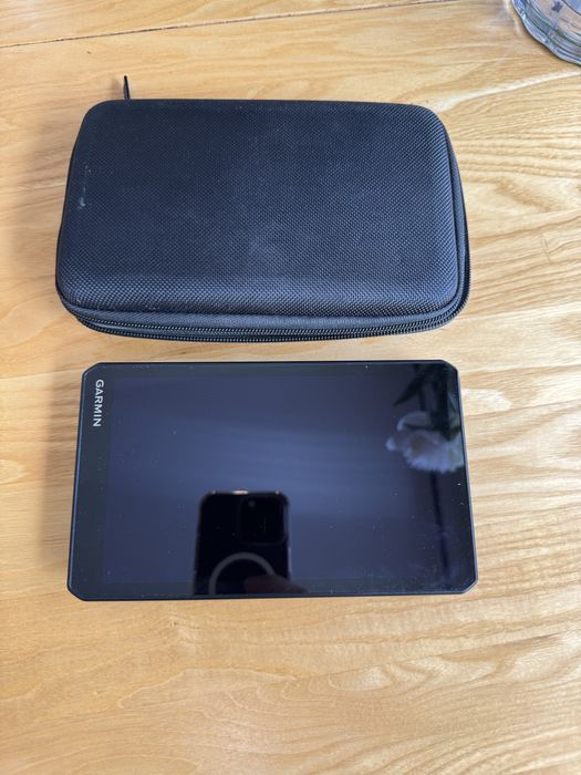 GPS-навигатор GARMIN Dez LGV700 (для грузовых, легкових авто)
