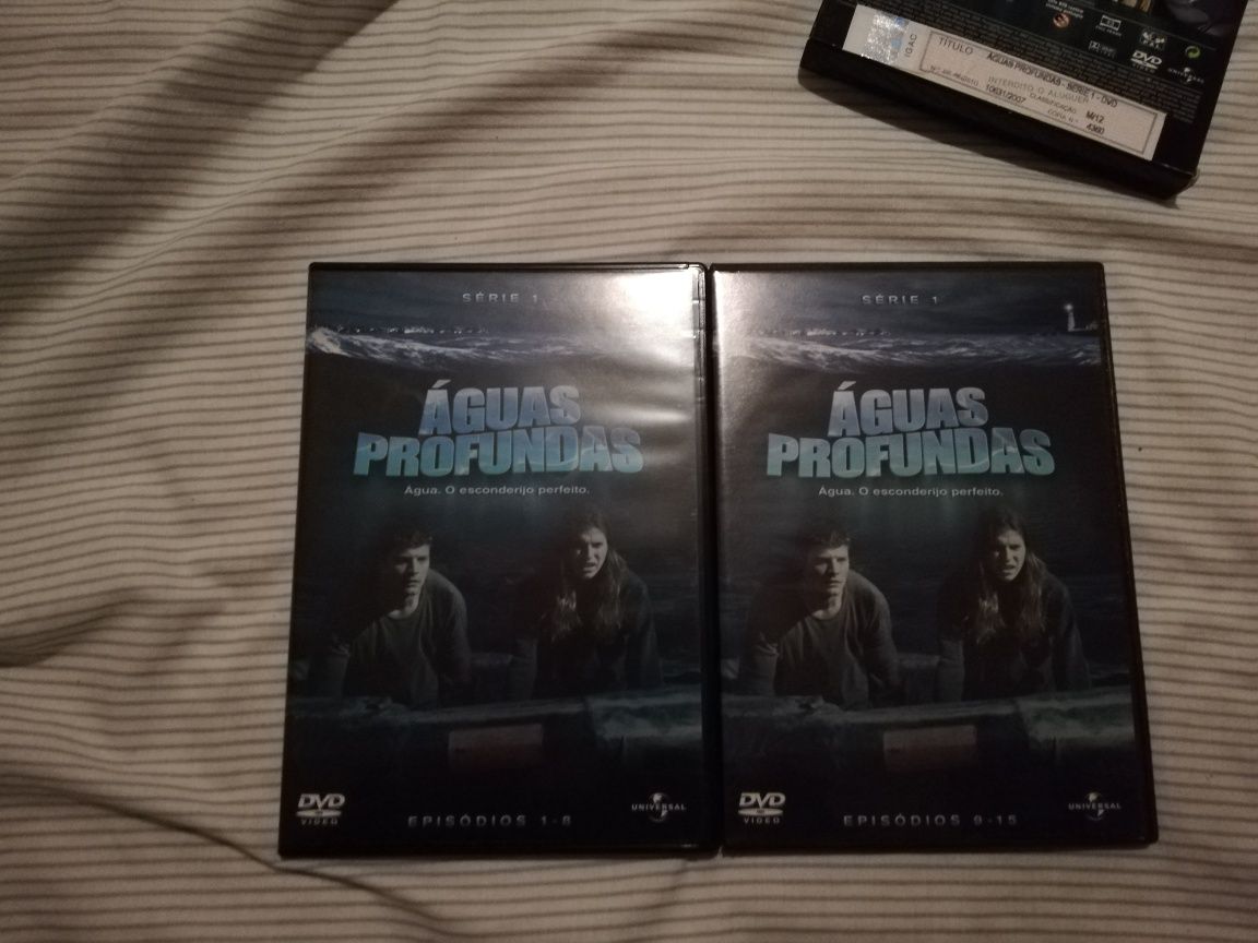 Série TV "Águas Profundas" - 1a Temporada Completa (portes grátis)