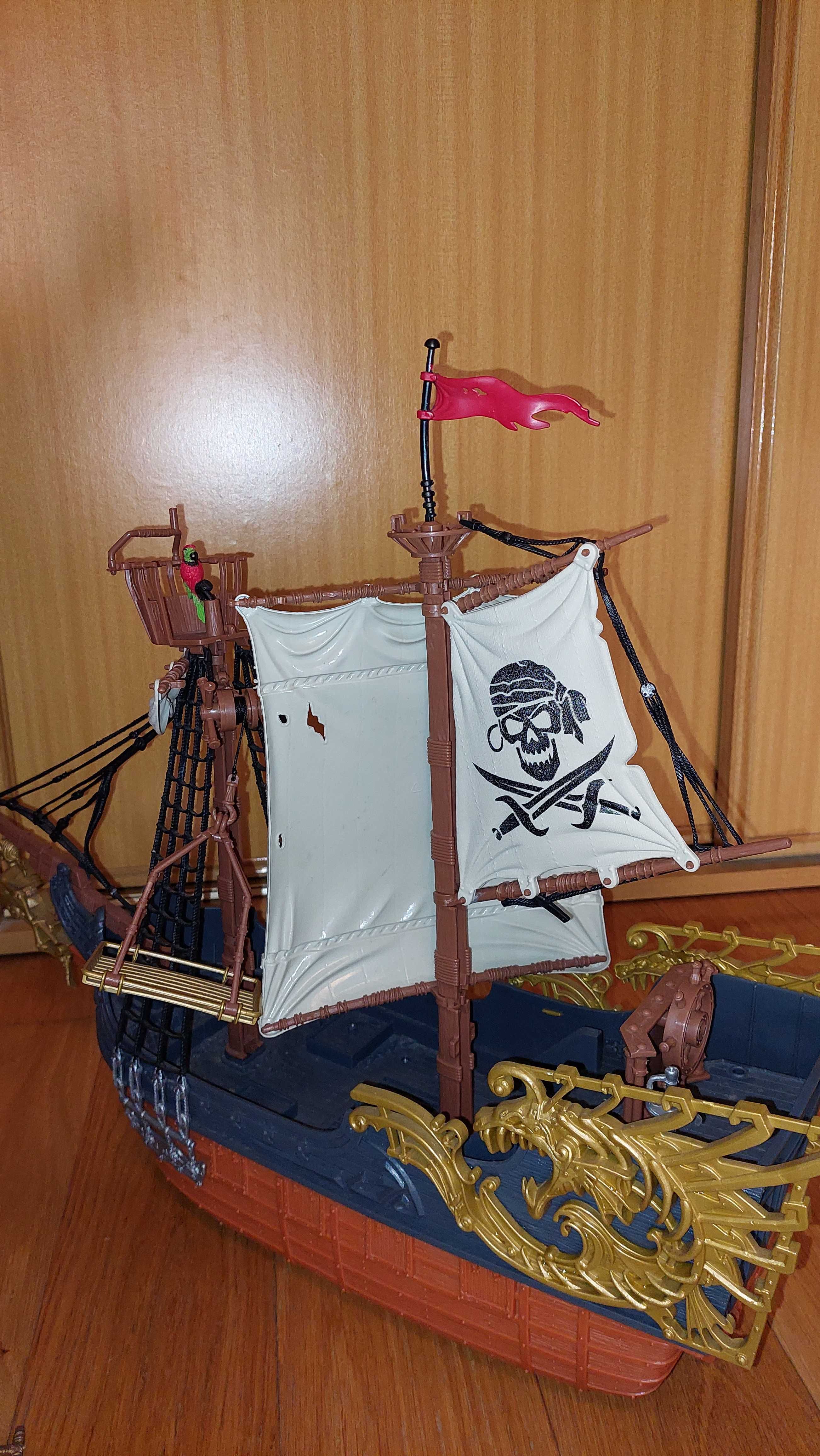 Grande Barco Pirata