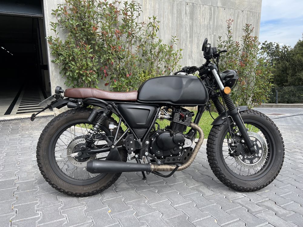 Mutt Akita All Black 125cc