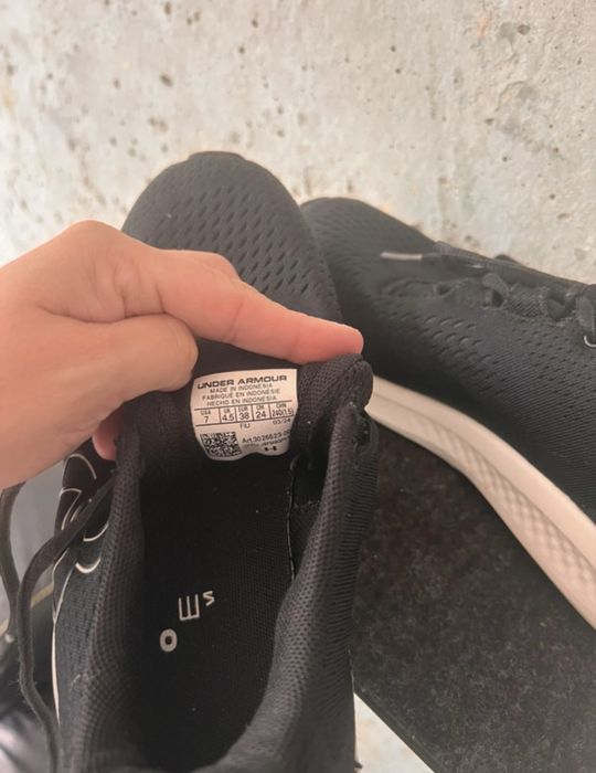 Buty adidasy Under Armour rozmiar 38