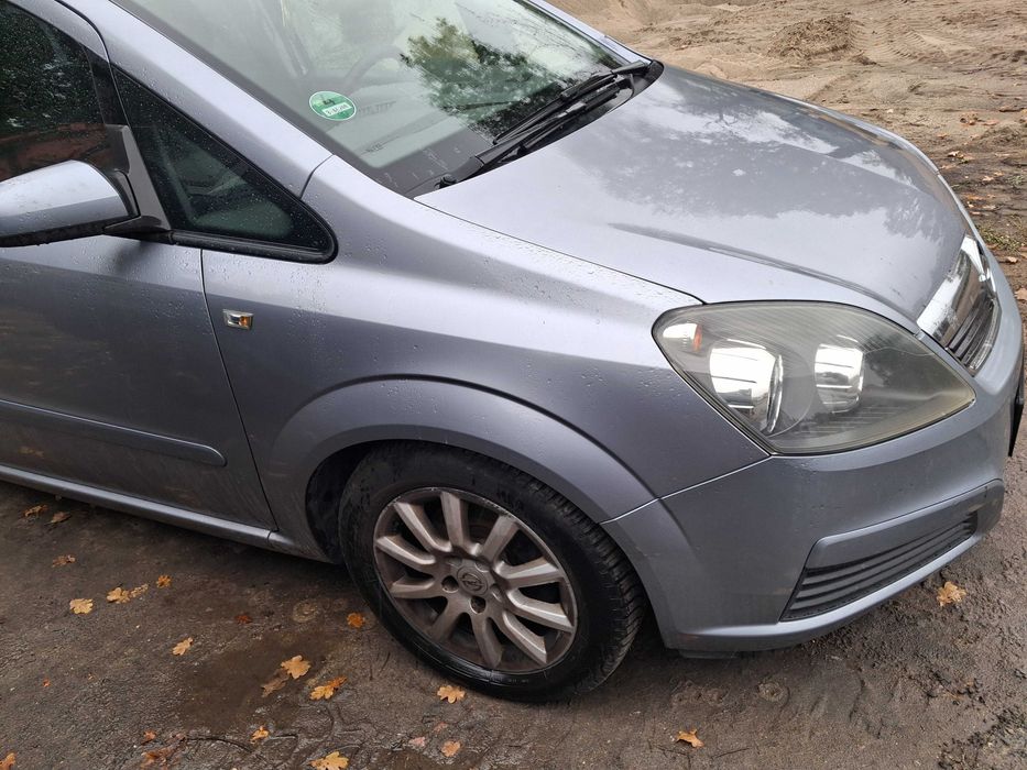 Opel zefira przód  maska błotniki  zderzak  z163