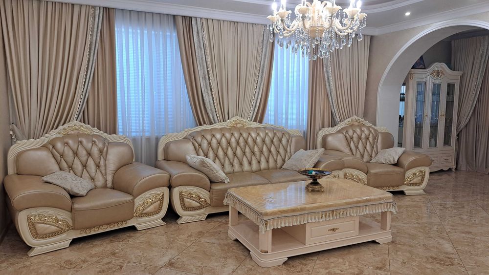 В продаже уютный дом с мебелью и техникой в закрытом поселке Совиньон.