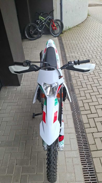 Ktm exc-f 250 six days 2021 rok