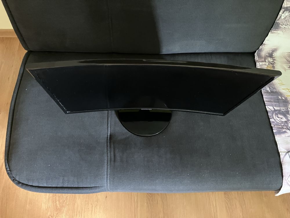 Sprzedam monitor zakrzywiany curved samsung 24 cale