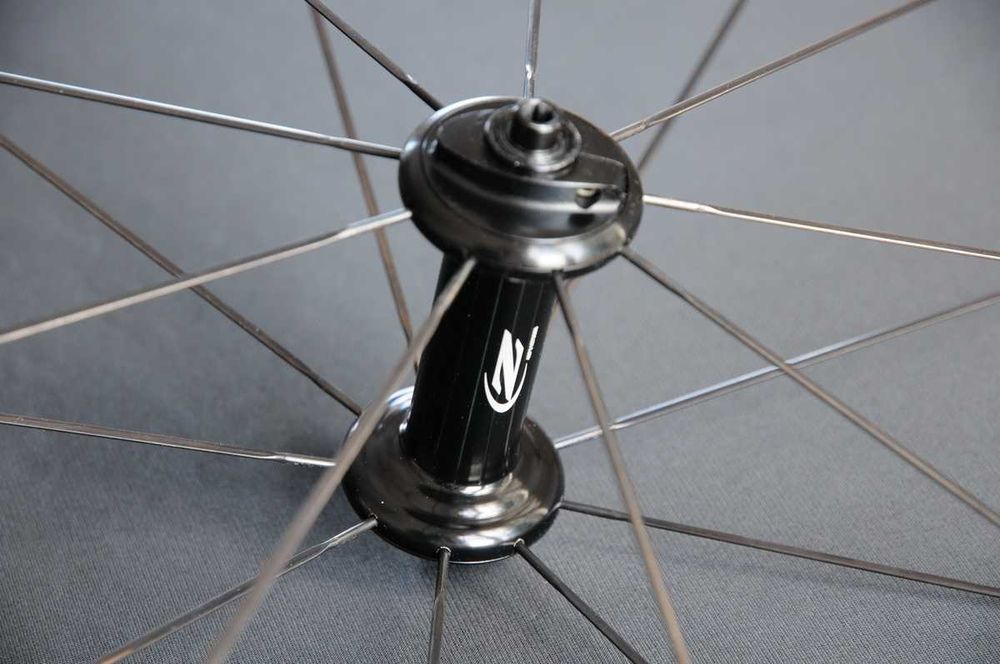 koła szosowe ZIPP 303 i ZIPP 202 CARBON, 700C, komplet, stan SUPER !!!