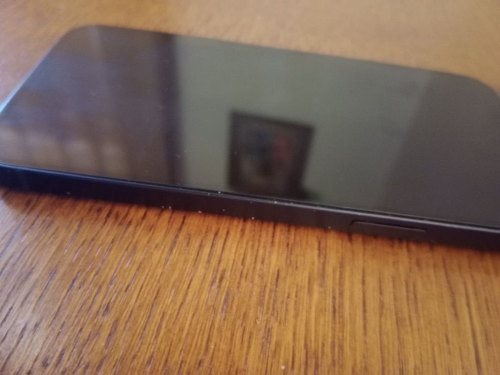 iPhone 12 85% baterii