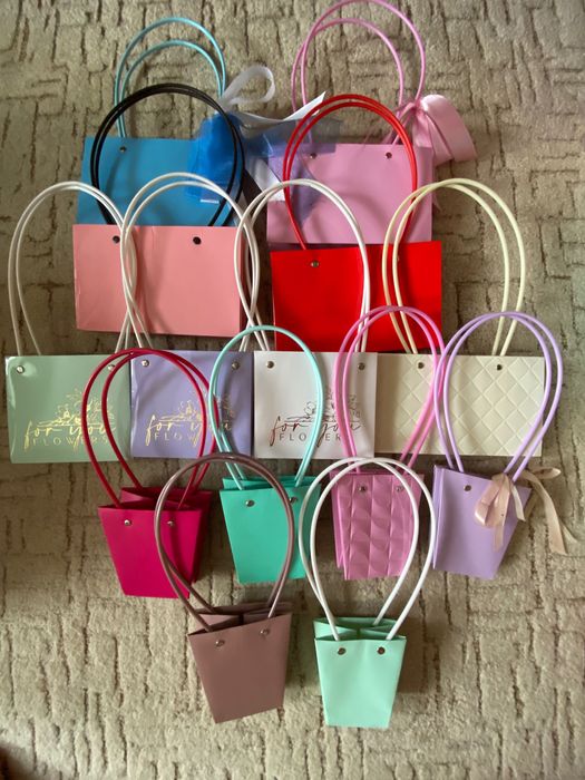 Подарочная коробка/подарункові коробки(по 50 грн)/паперова сумочка 20