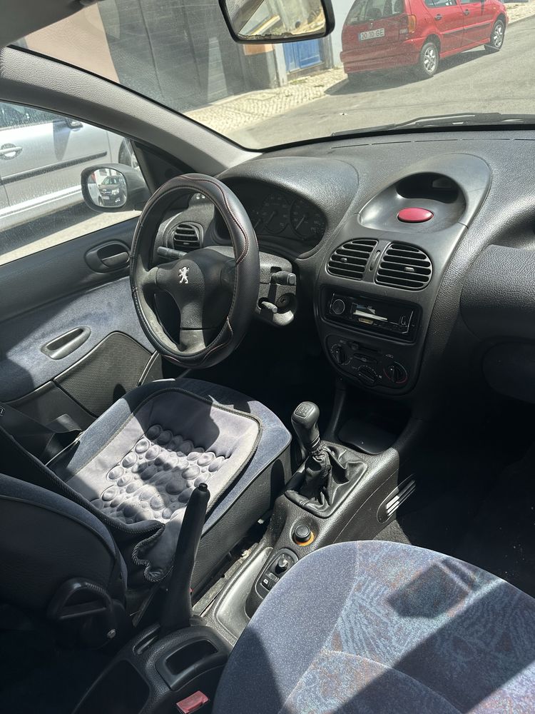 Peugeot 206 1.1 bom
