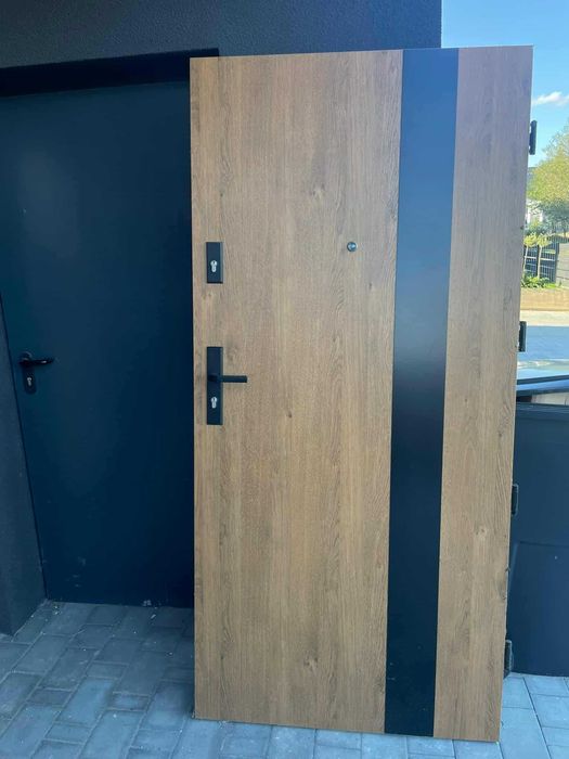 Drzwi zewnętrzne Forca prawe 90P RC2