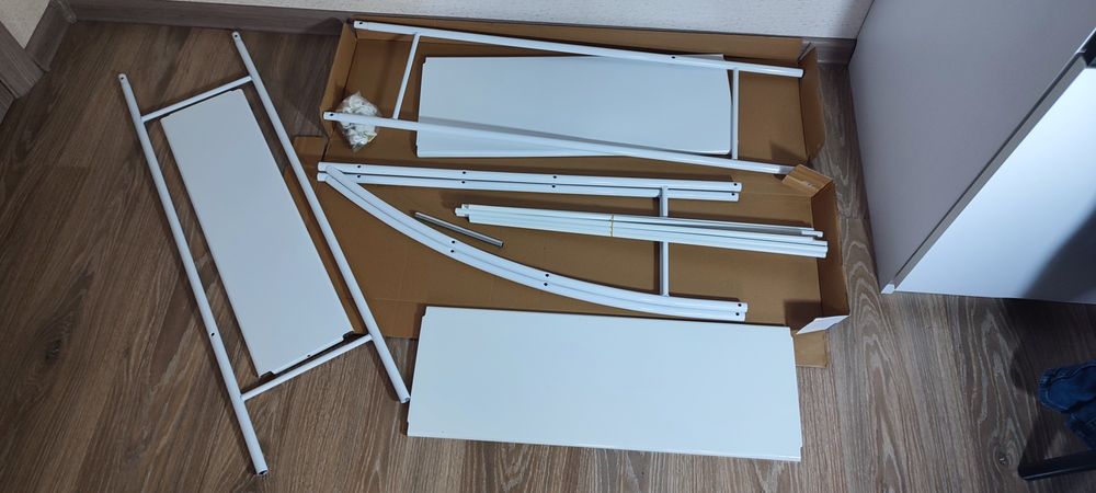 Полка стеллаж над стиралкой.