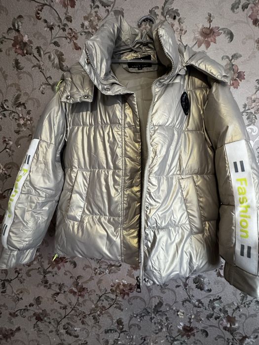 Жіноча куртка.