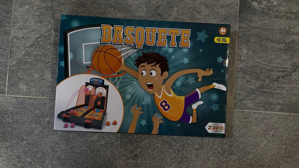 Jogos de tabuleiro novos - 7 €