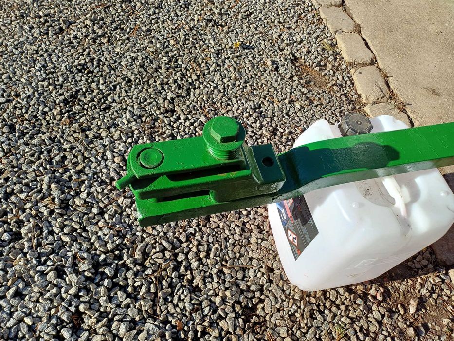 Zaczep dolny, listwa John Deere