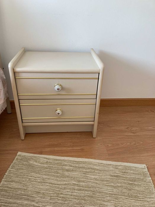 Quarto de Menina completo - Cama+mesa de cabeceira+Secretária