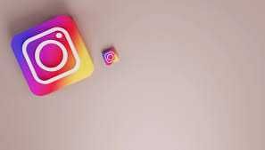 Женский аккаунт Instagram с публикациями