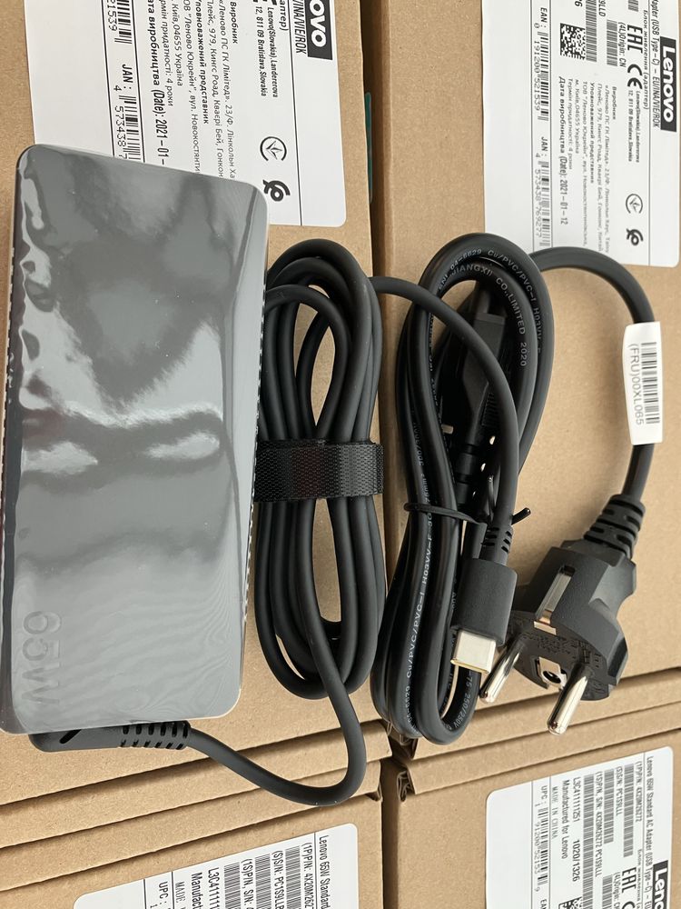 Блок питания живлення Lenovo 65W Standard AC (USB Type-C) (4X20M26272)