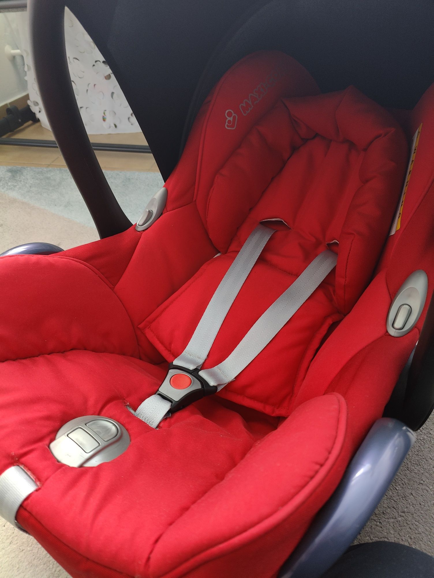 Maxi Cosi baza easyfix (ISO fix) + nosidelko