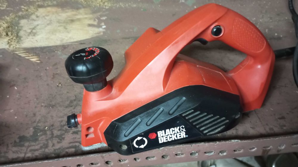 Plaina black Decker em bom estado