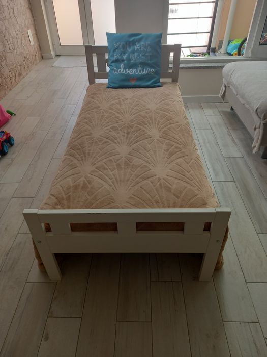 Cama ikea Kristen + colchão