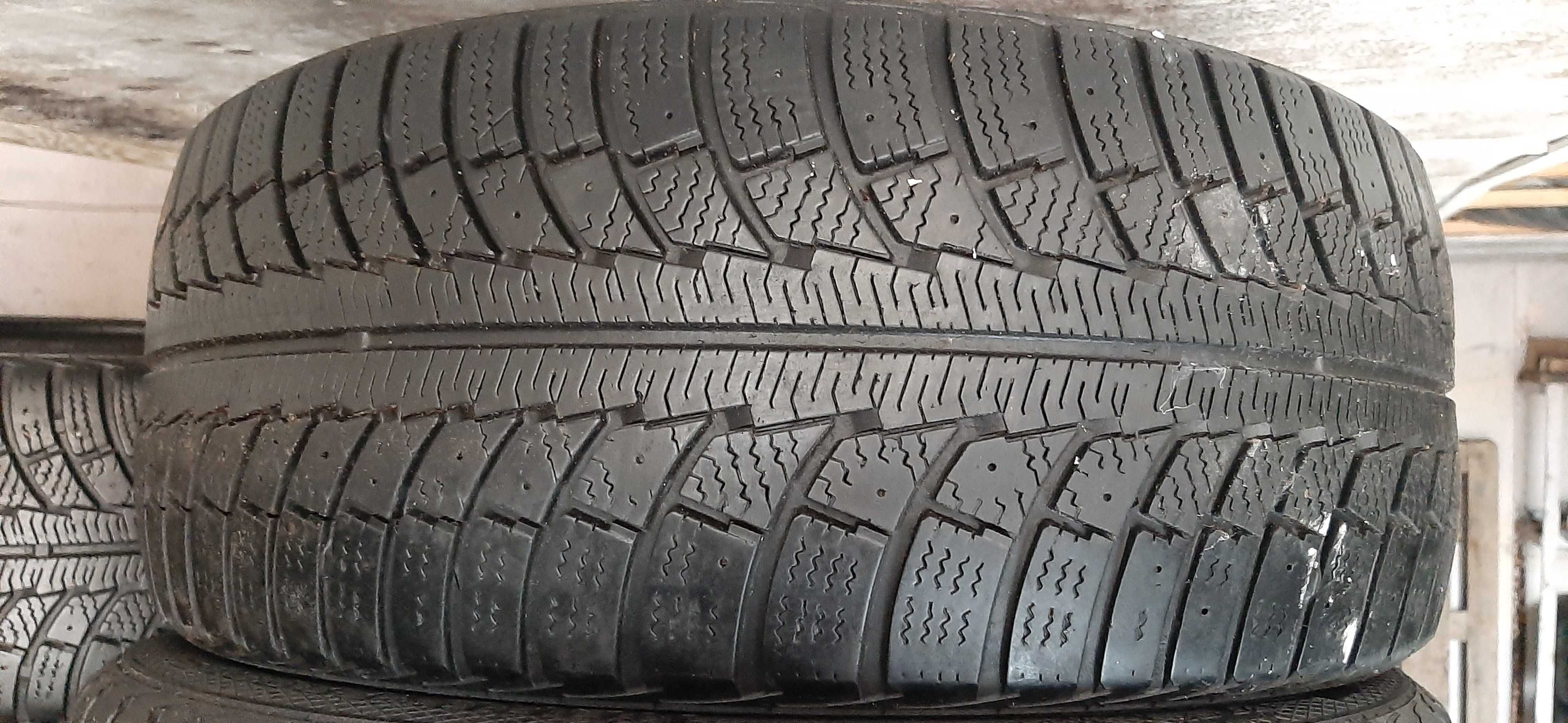 Шини Gislaved 225/50 R17