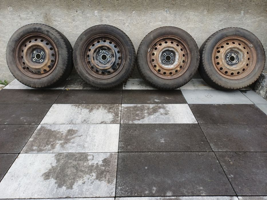 Opony zimowe Dębica Frigo 2 195/60 R15, Felgi 6Jx15 H2ET45,Corolla E12