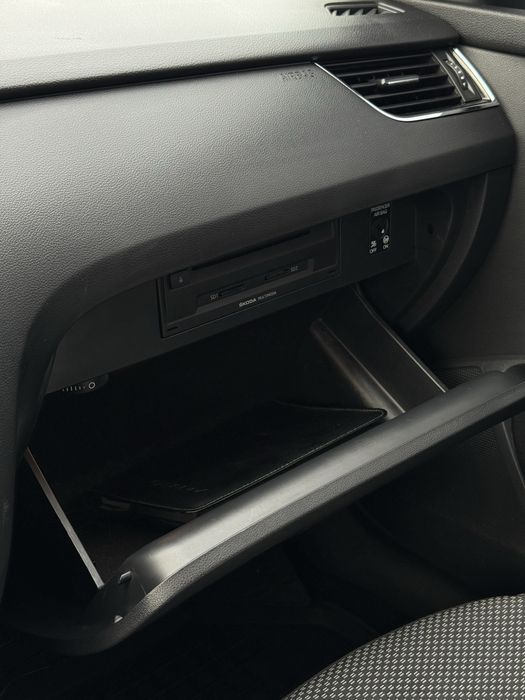 Skoda Octavia A7 2014 1.6 дизель 6-ступка