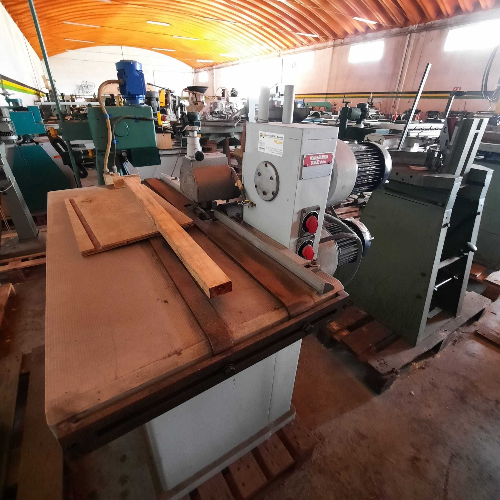 Afagadora de orlas ou forras