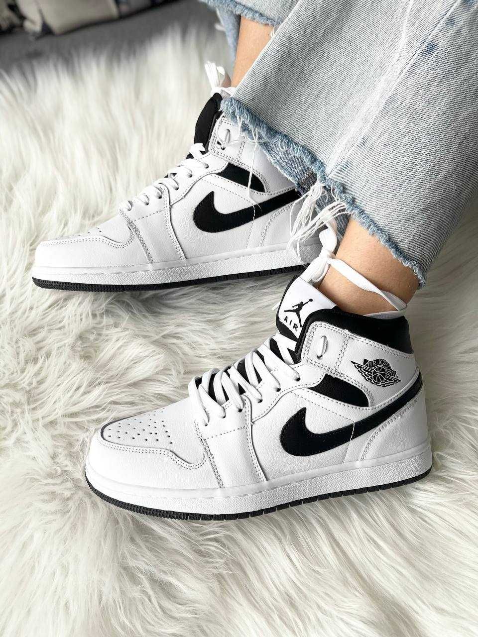 АКЦІЯ! Жіночі кросівки Nike Jordan 1 Mid ‘White Black Logo’ (36 р.)