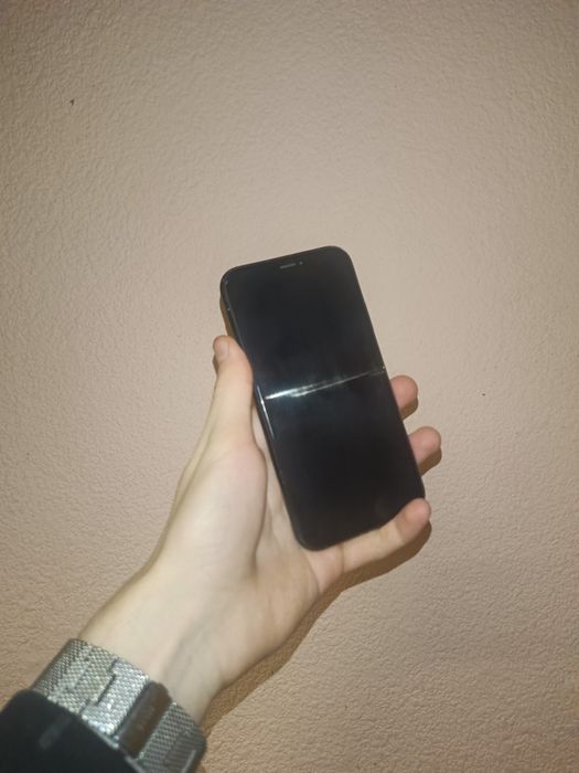 iPhone xr 64gb iCloud lock