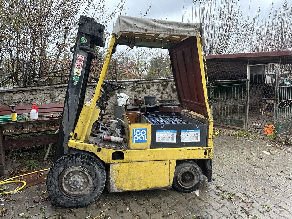 Wózek  widłowy ładowarka 2 szt toyota plus blugar