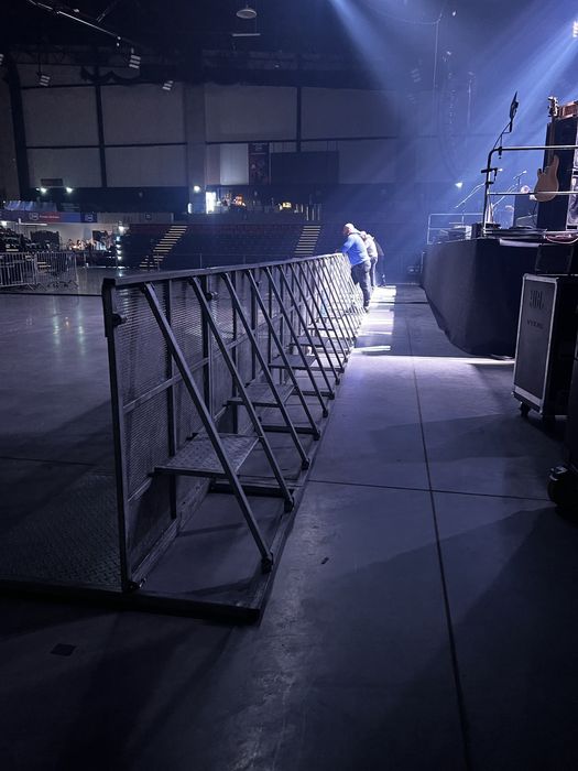 Barierki koncertowe sceniczne mojo imprezowe zabezpieczenie koncertu