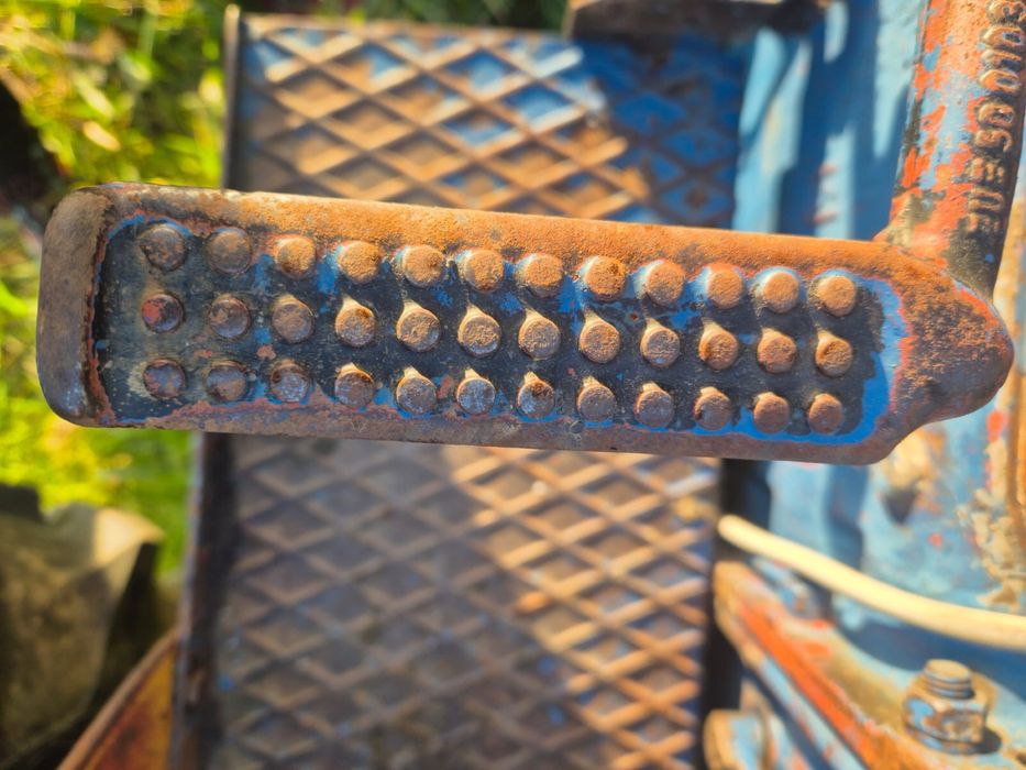 Ciągnik rolniczy Traktor URSUS C-330 C-335 C330 Oryginał lakier