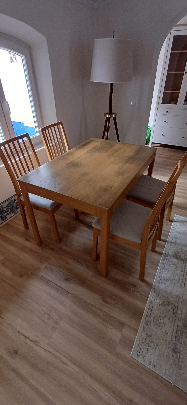 Mesa + 4 Cadeiras