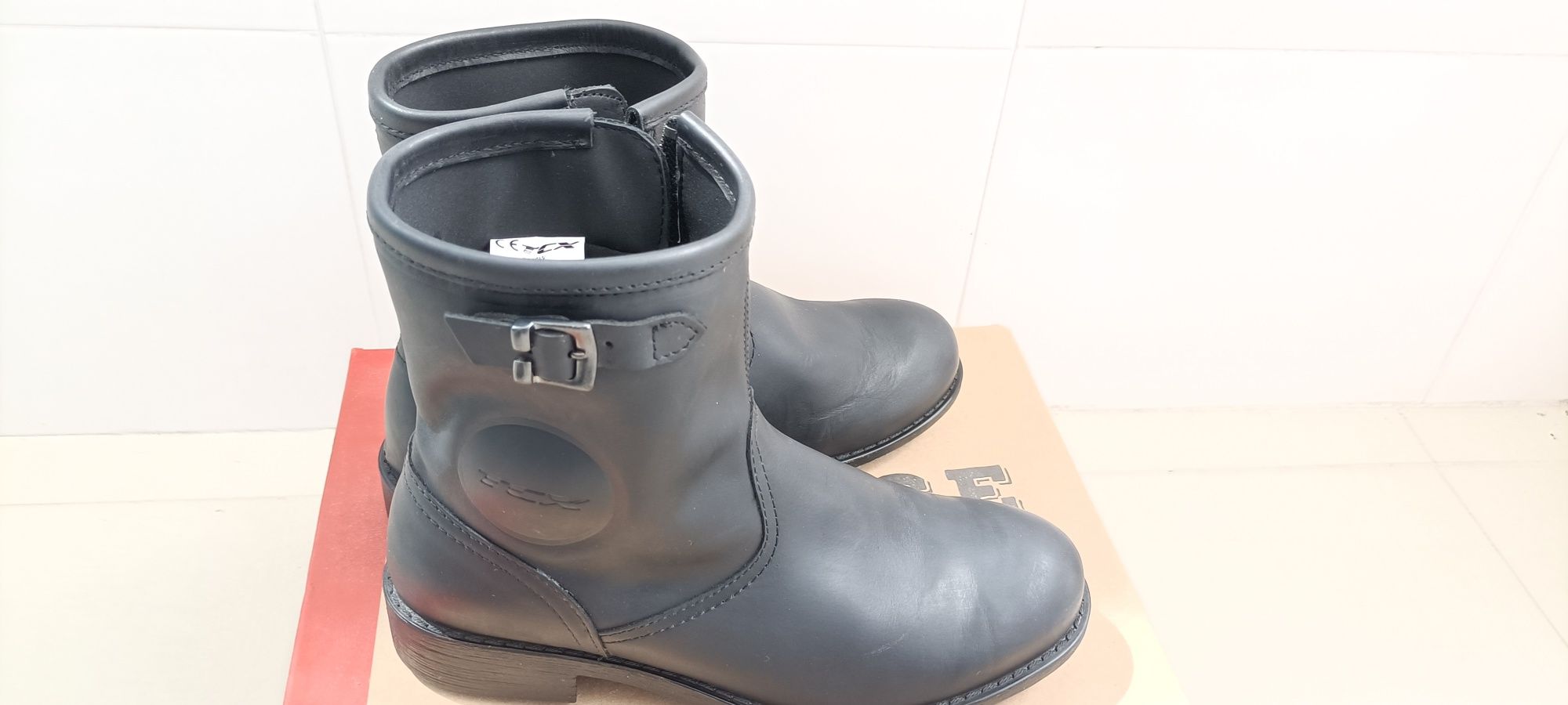 Botas senhora TCX vintage, tamanho 38, novas