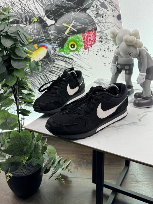 Кросівки Nike MD Runner 42.5 розмір Е6487