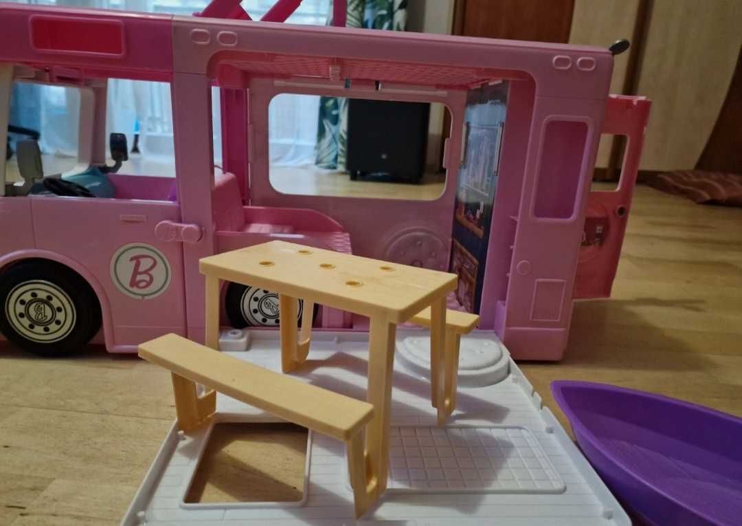 Super Kamper barbie