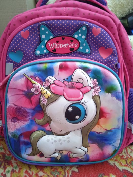 Шкільний портфель для дівчаток