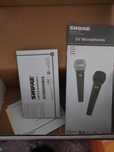 Продам вокальный микрофон shure sv 200