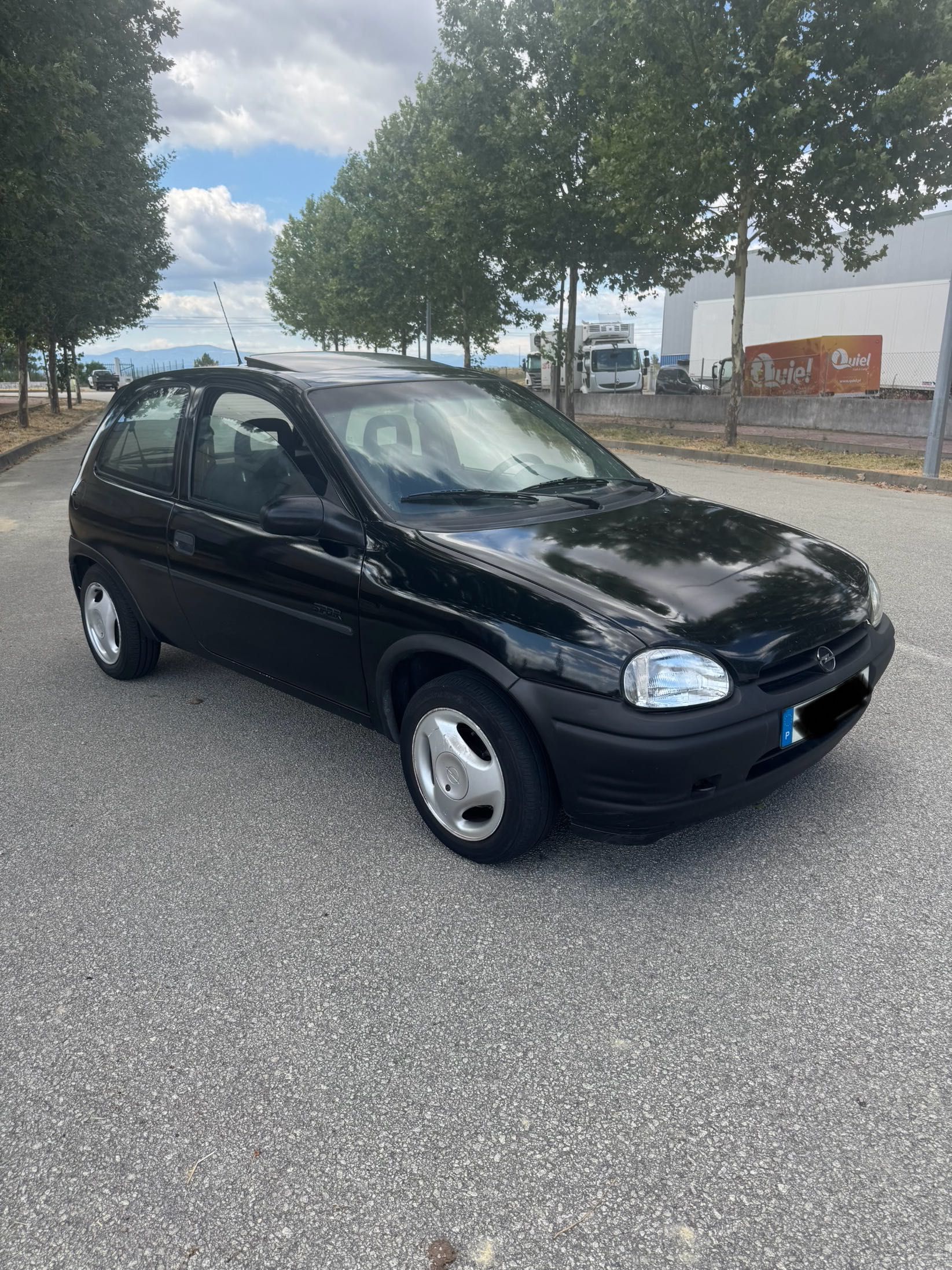 Vendo Opel corsa b sport 1.5 Td de livrete