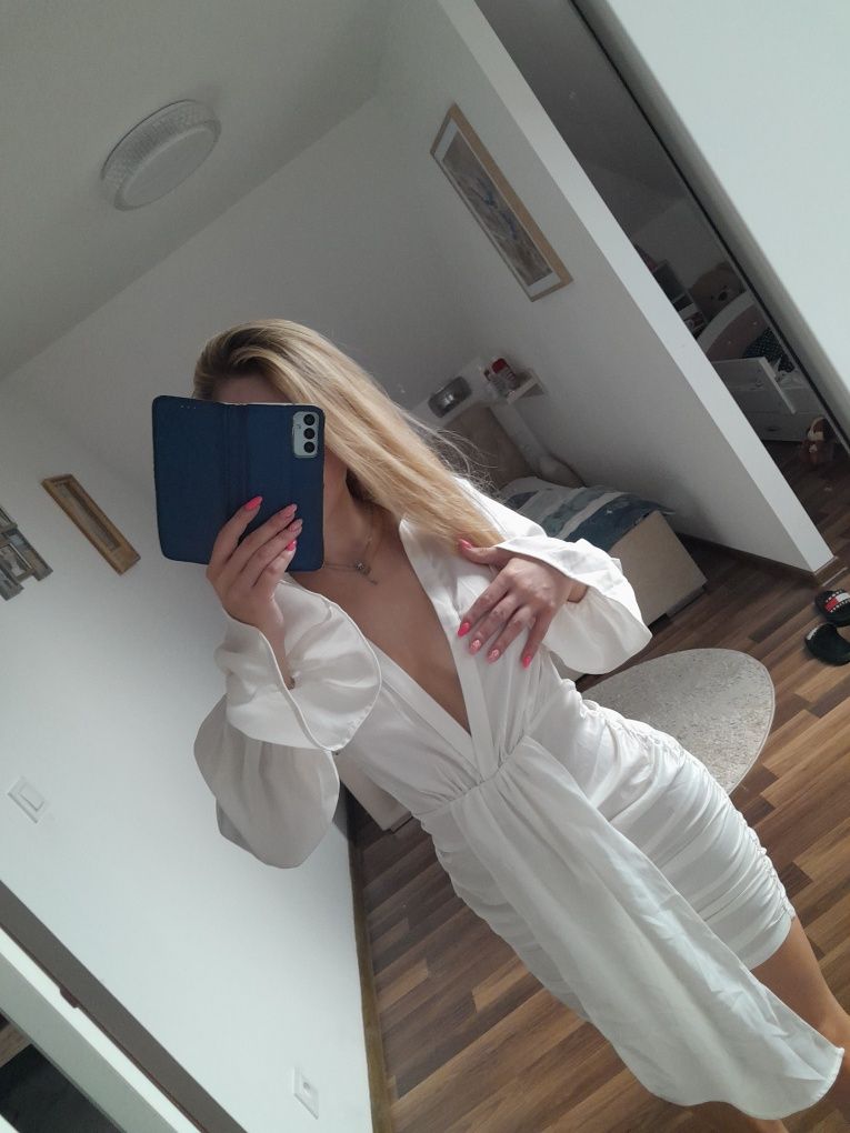Sukienka  marszczoną dekolt letnia koszulowa sexy dekolt nowa s xs