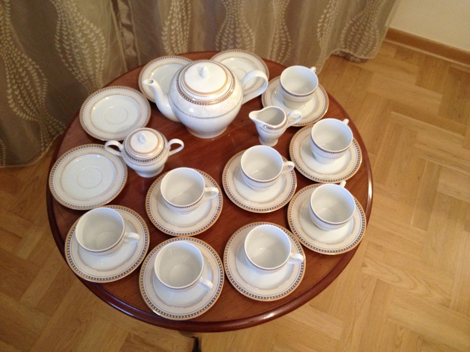Serwis porcelanowy do kawy na 12 osób