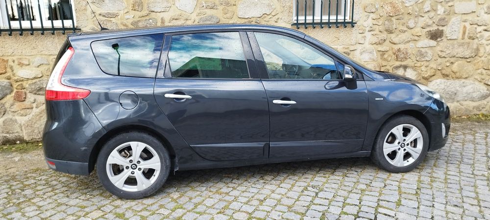 Renault Scenic 2011
